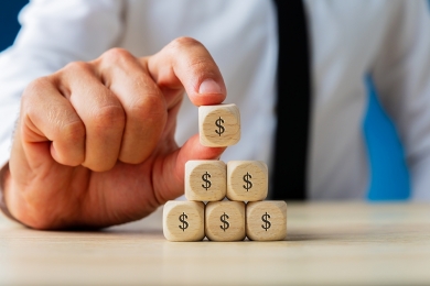 Brasil tem recuperação econômica surpreendente, mas “risco fiscal está em toda parte”, afirmam economistas da FGV